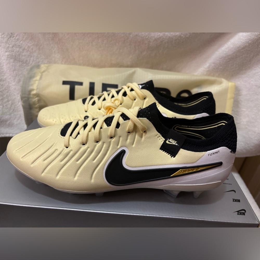 Nike Tiempo Legend 10 Elite FG Soccer Cleats- Men’s Size 7/Women’s Size 8.5